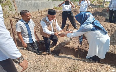 Peletakkan Batu Pertama Renovasi Pembangunan Masjid Pendidikan Ulil Al-Bab SMAN Cicalengka
